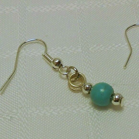 No. 127 Handmade jewelry set : Earrings and bracelet with turquoise stones - Picture 3 of 4